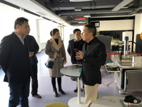 產(chǎn)業(yè)發(fā)展，人才先行——河海大學(xué)機(jī)電工程學(xué)院副院長樓力律就校企合作事宜蒞臨我司參觀考察